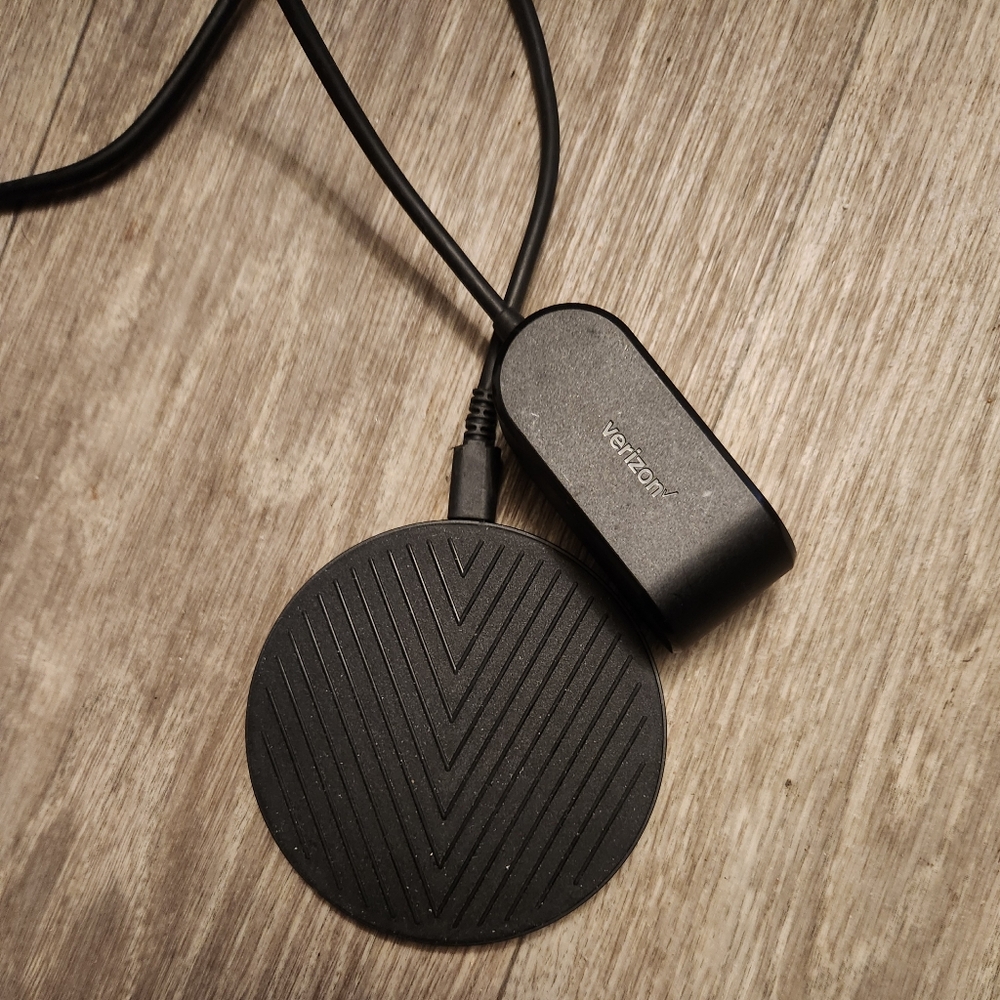 Verizon Wireless Charging Pad with Fast Charge